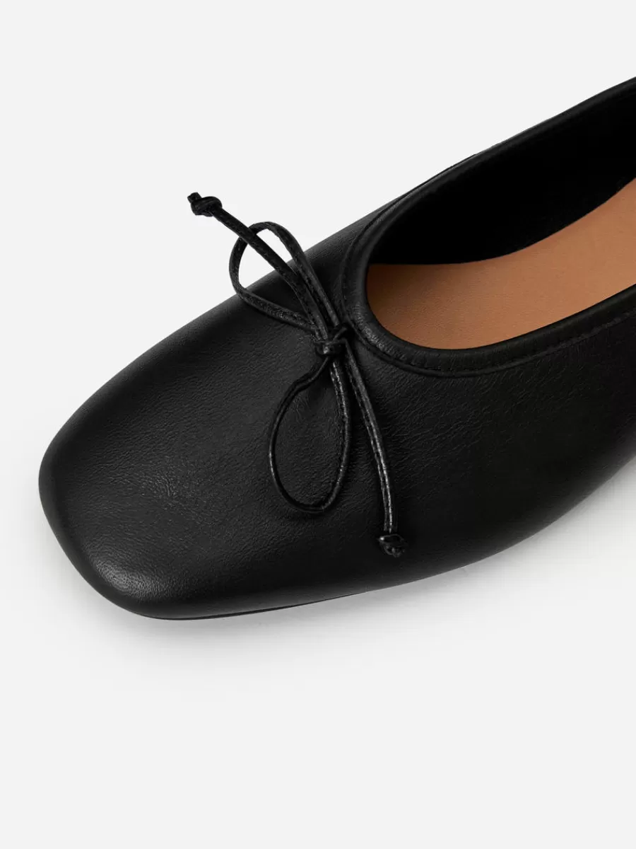 Toutes Les Chaussures-ARKET Ballerines en cuir Noir